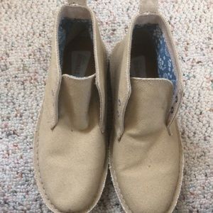 Clarks originals tan ankle boots size 6.